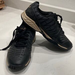 FILA ladies tennis sneakers size 7.5